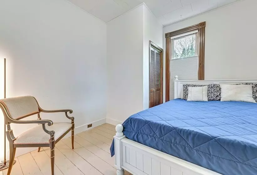 Family Home W/ Yard & Fire Pit In Middleburgh!