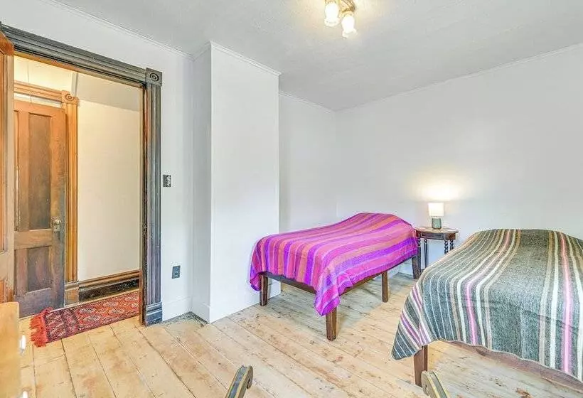 Family Home W/ Yard & Fire Pit In Middleburgh!