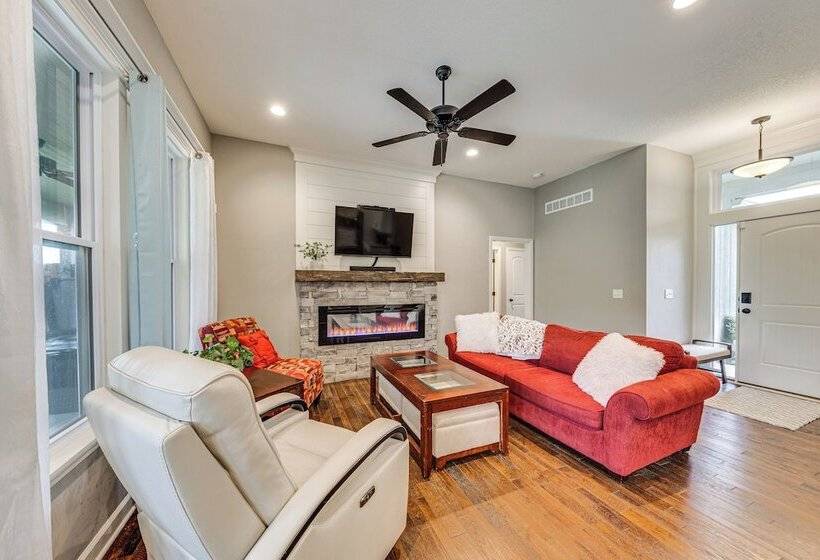 Platte City Retreat W/ Patio, Near Kansas City!