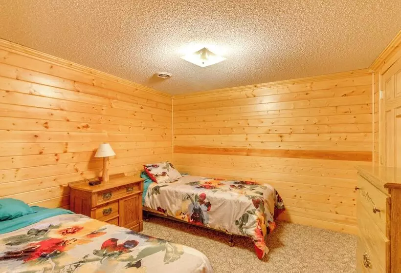 Private Lakefront Emily Home W/ Yard & Fire Pit!