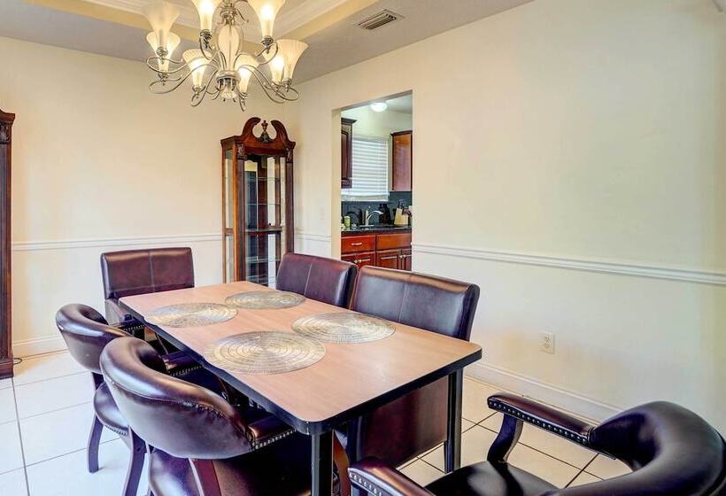 Quiet Panama City Home   4 Mi To Downtown!