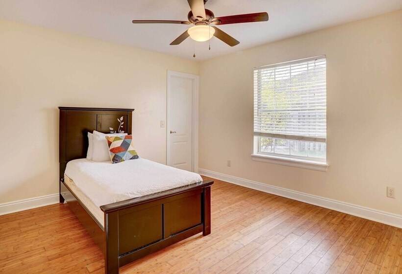 Quiet Panama City Home   4 Mi To Downtown!