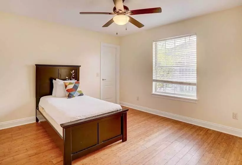 Quiet Panama City Home   4 Mi To Downtown!