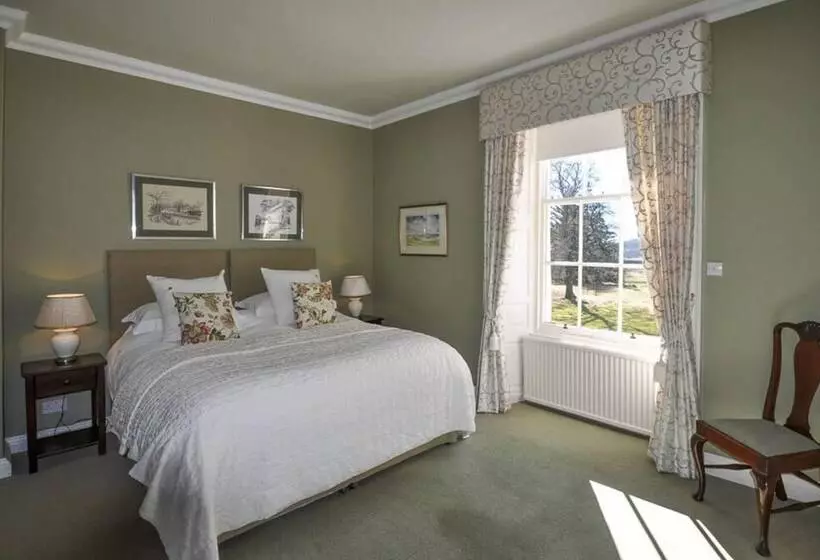 Residenssi Charming 10 Bed House In Blairgowrie