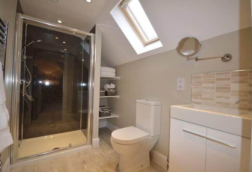 Residenza Charming 10 Bed House In Blairgowrie