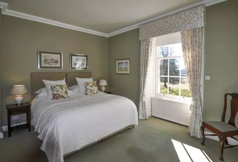 Residenssi Charming 10 Bed House In Blairgowrie