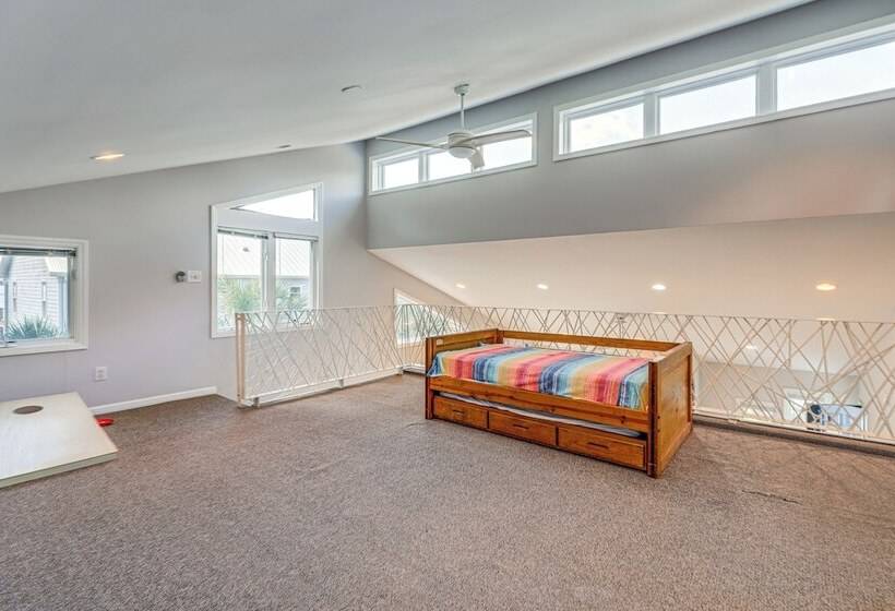 New Bern Home W/ Water View ~ 6 Mi To Downtown!