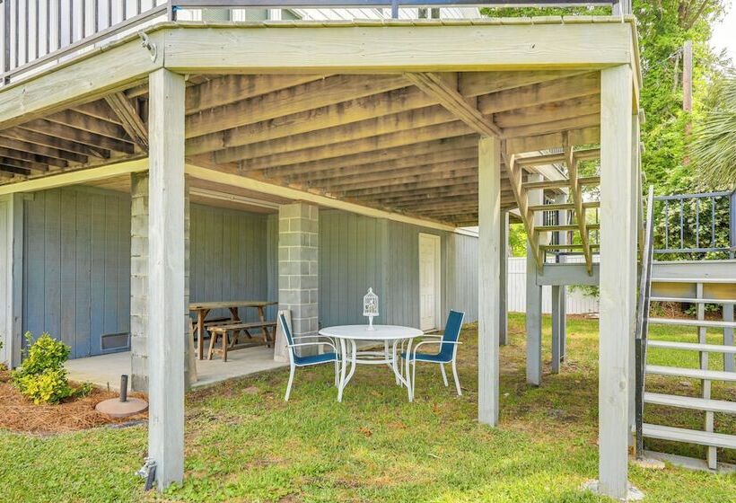 New Bern Home W/ Water View ~ 6 Mi To Downtown!