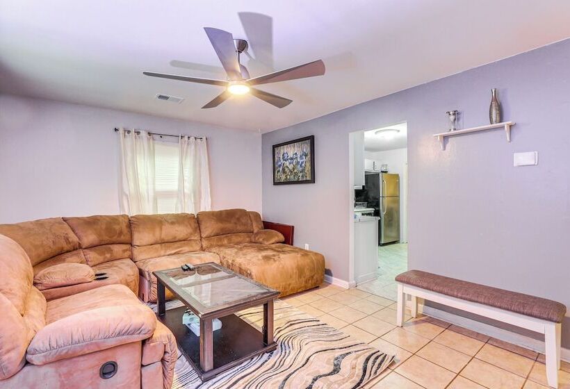 Serene Charleston Home Near Airport: Pets Welcome!