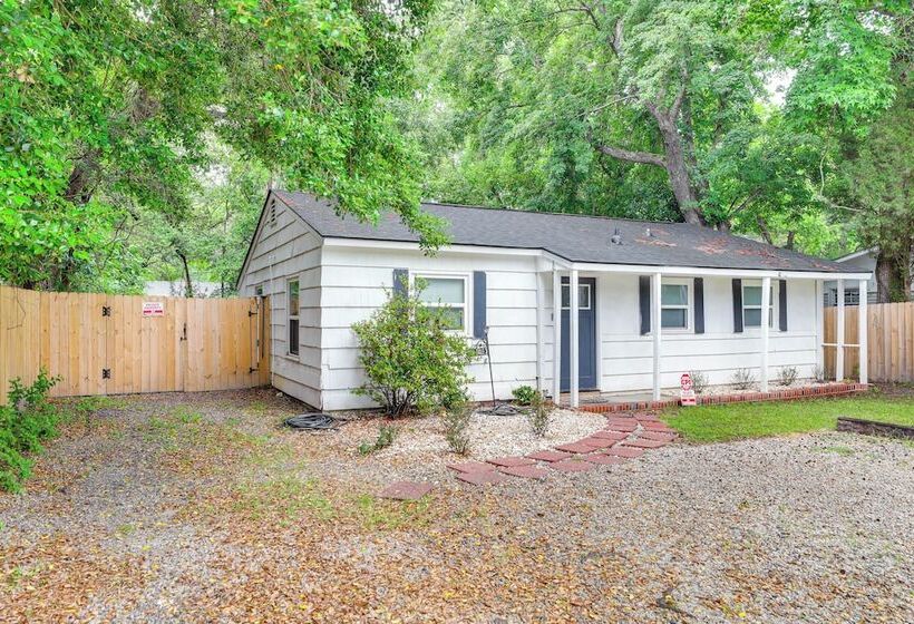 Serene Charleston Home Near Airport: Pets Welcome!