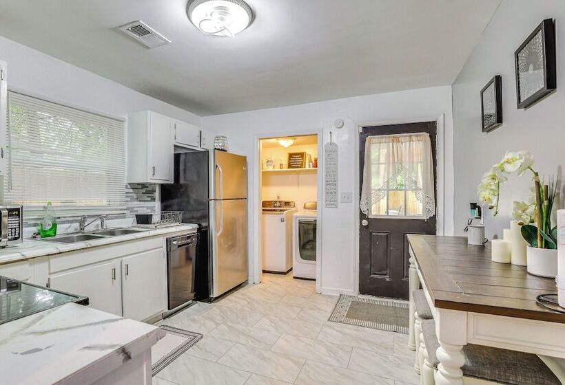 Serene Charleston Home Near Airport: Pets Welcome!