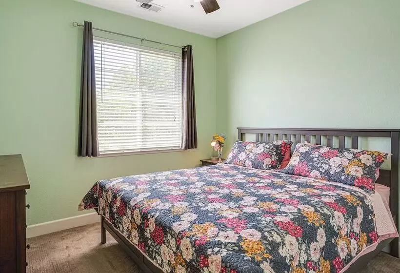 Spacious Bay Point Family Home W/ Private Yard!