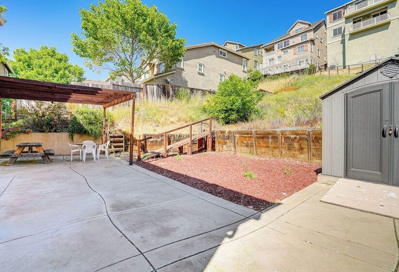 Spacious Bay Point Family Home W/ Private Yard!