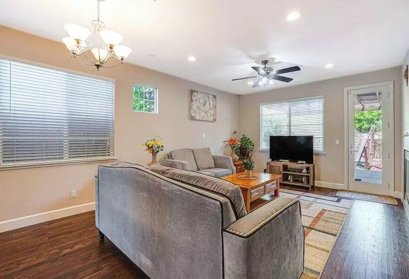 Spacious Bay Point Family Home W/ Private Yard!