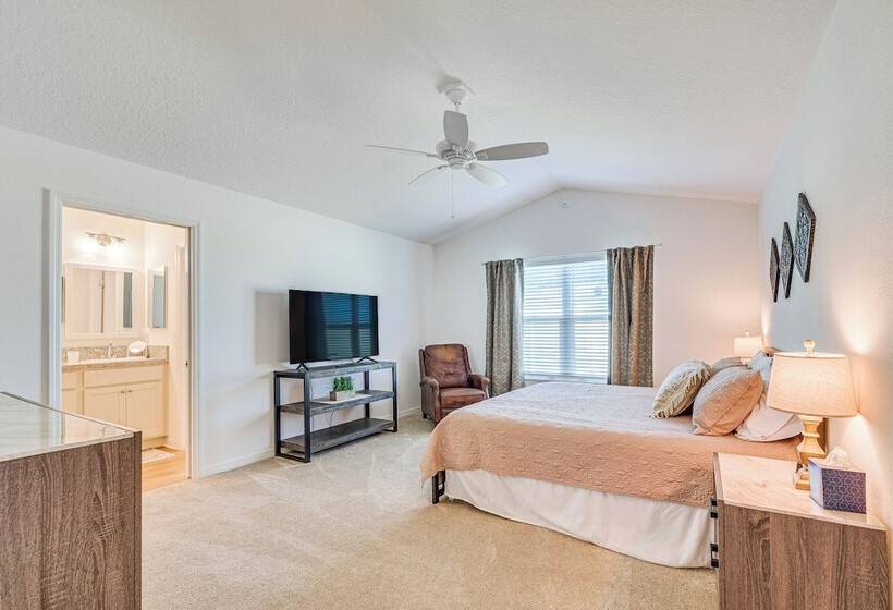 Furnished Lanai & Golf Cart: The Villages Home!