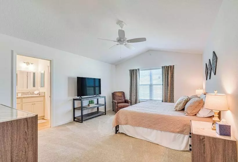 Furnished Lanai & Golf Cart: The Villages Home!