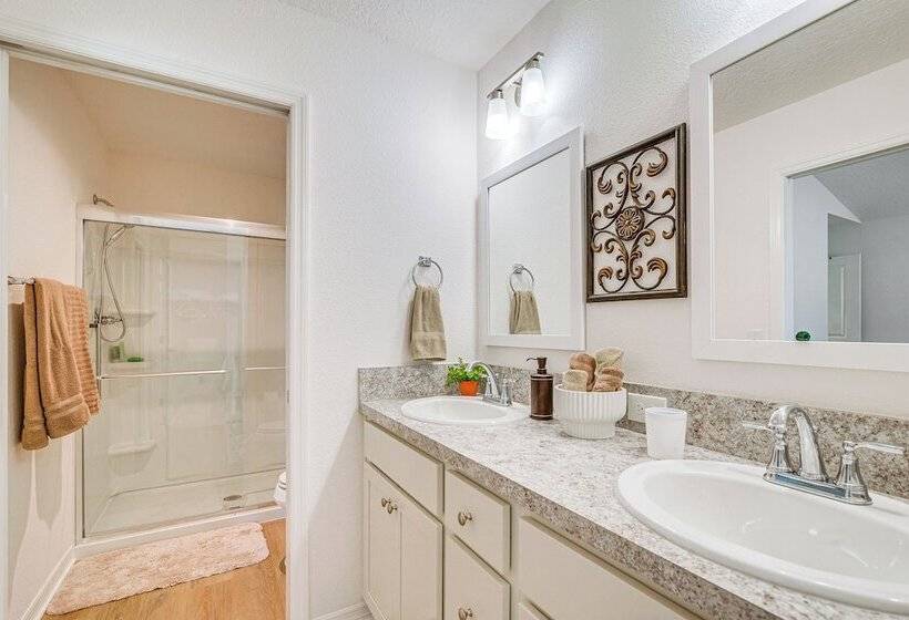 Furnished Lanai & Golf Cart: The Villages Home!