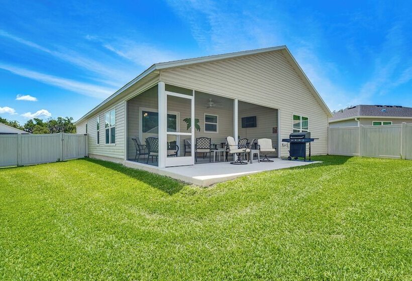 Furnished Lanai & Golf Cart: The Villages Home!