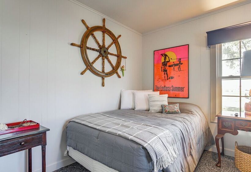 Waterfront Maryland Retreat W/ Dock & Bay View!