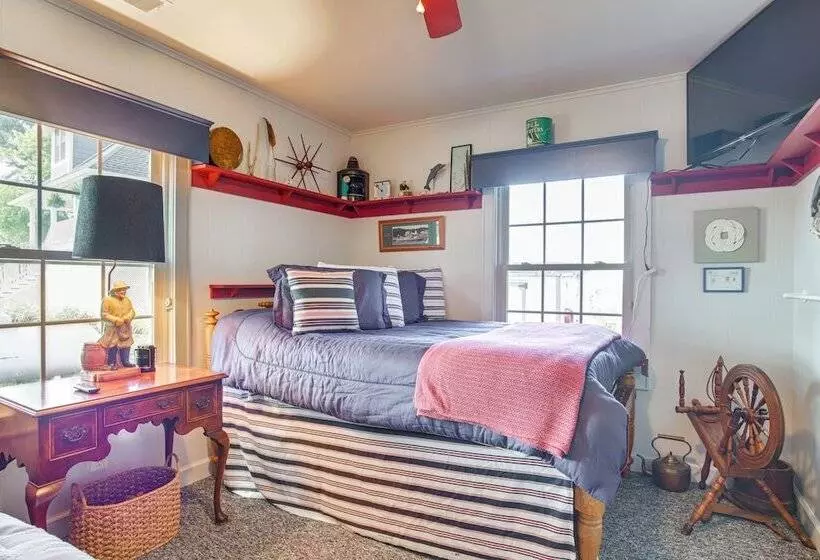 Waterfront Maryland Retreat W/ Dock & Bay View!