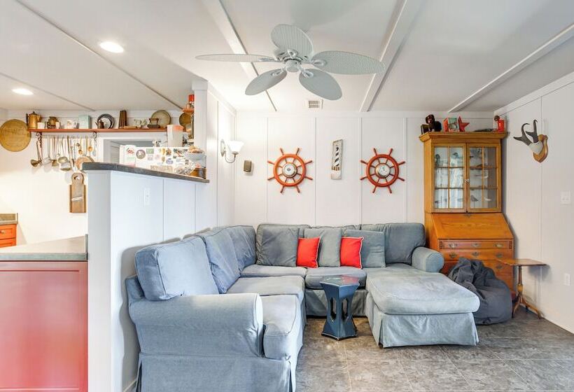 Waterfront Maryland Retreat W/ Dock & Bay View!