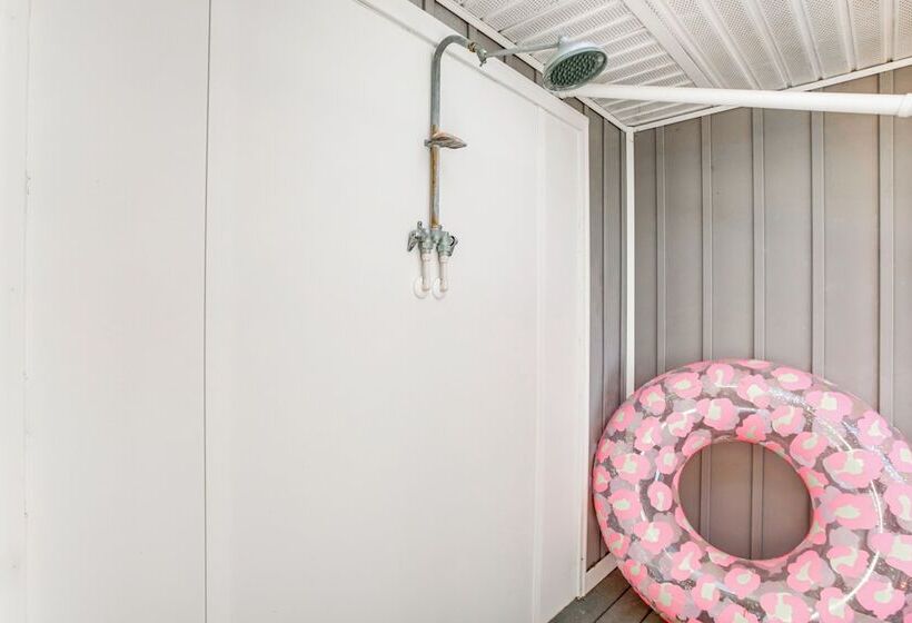 Waterfront Maryland Retreat W/ Dock & Bay View!