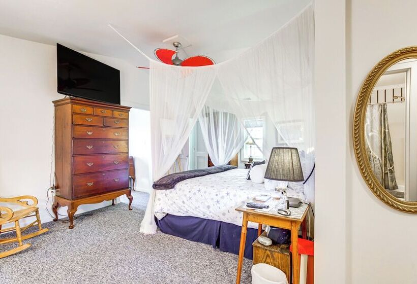 Waterfront Maryland Retreat W/ Dock & Bay View!