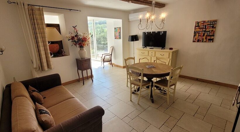 Apparthôtel De 45 M2 Baigné De Lumière