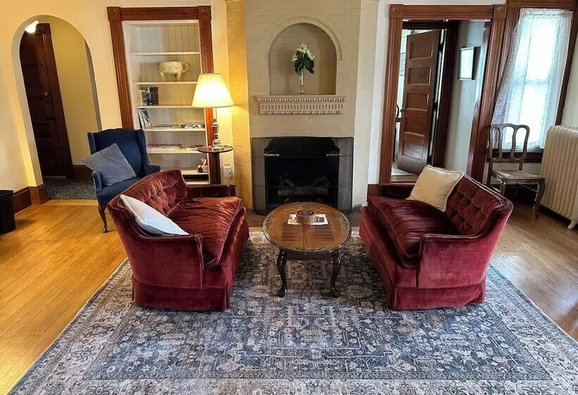 Aamiaismajoitus (B&B) Meredith Inn