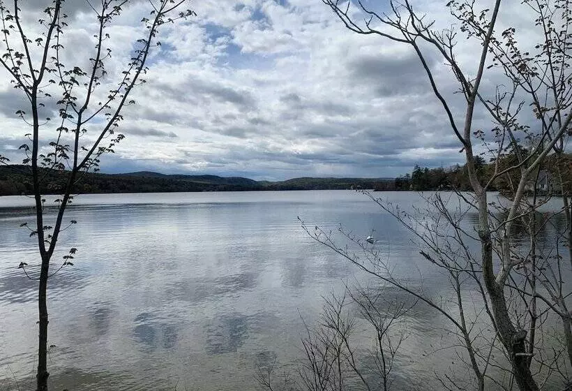 Aamiaismajoitus (B&B) Meredith Inn