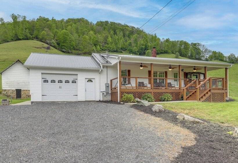 Hike & Relax: Blue Ridge Mountain Retreat!