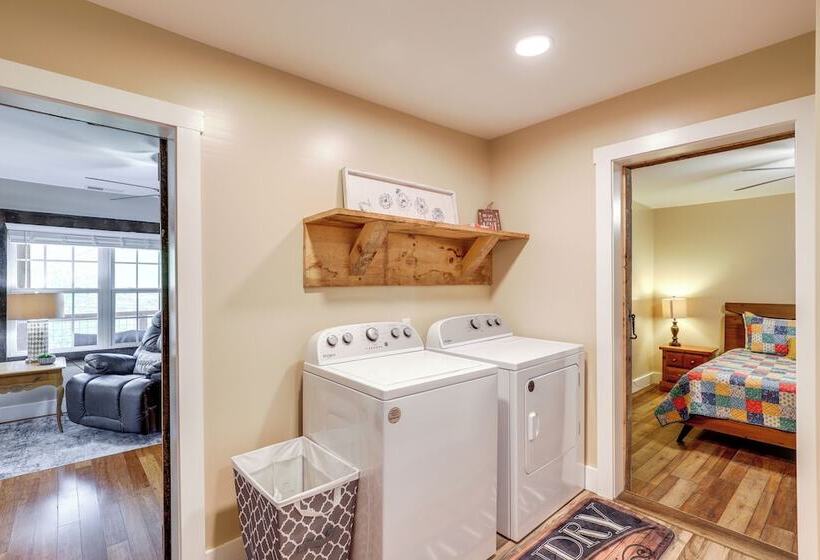 Hike & Relax: Blue Ridge Mountain Retreat!