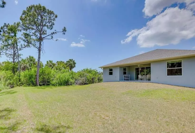 Bright Rotonda West Home W/ Patio, 7 Mi To Beach!