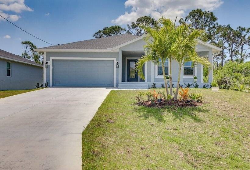 Bright Rotonda West Home W/ Patio, 7 Mi To Beach!