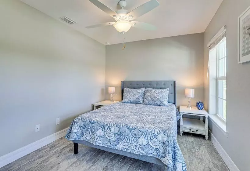 Bright Rotonda West Home W/ Patio, 7 Mi To Beach!