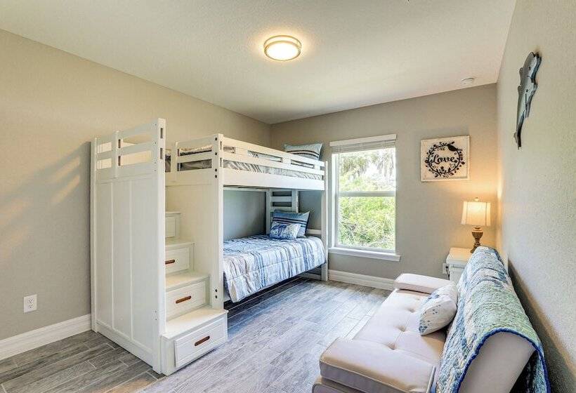 Bright Rotonda West Home W/ Patio, 7 Mi To Beach!