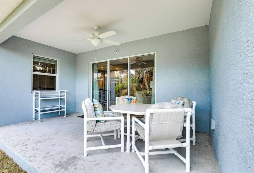 Bright Rotonda West Home W/ Patio, 7 Mi To Beach!