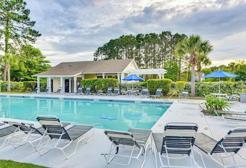 Charming Bluffton Home W/ Yard ~ 3 Mi To Beaches!