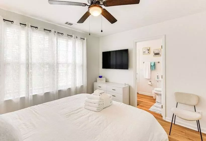 Charming Bluffton Home W/ Yard ~ 3 Mi To Beaches!