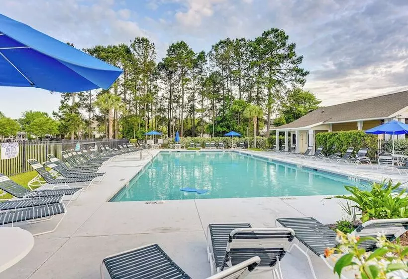 Charming Bluffton Home W/ Yard ~ 3 Mi To Beaches!