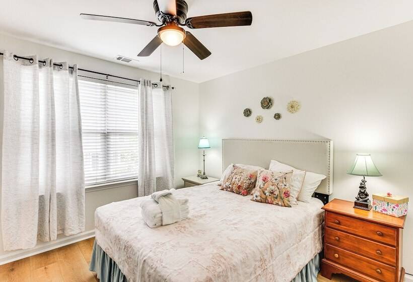 Charming Bluffton Home W/ Yard ~ 3 Mi To Beaches!