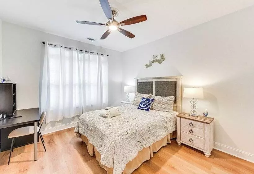 Charming Bluffton Home W/ Yard ~ 3 Mi To Beaches!