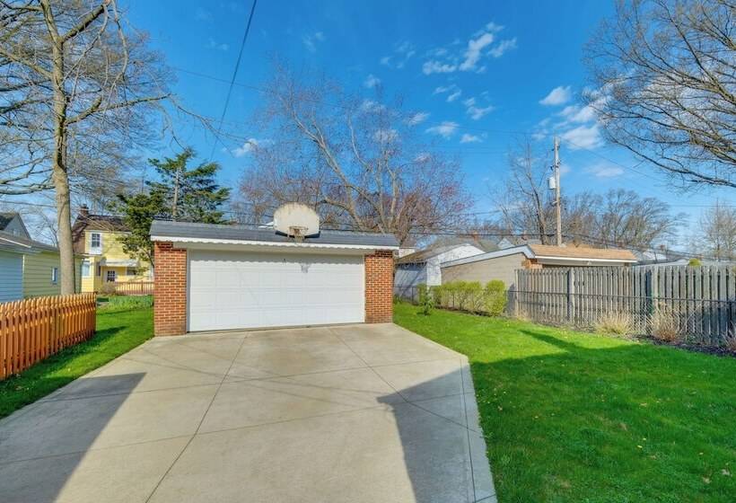 Charming Home 4 Mi To Euclid Creek Reservation