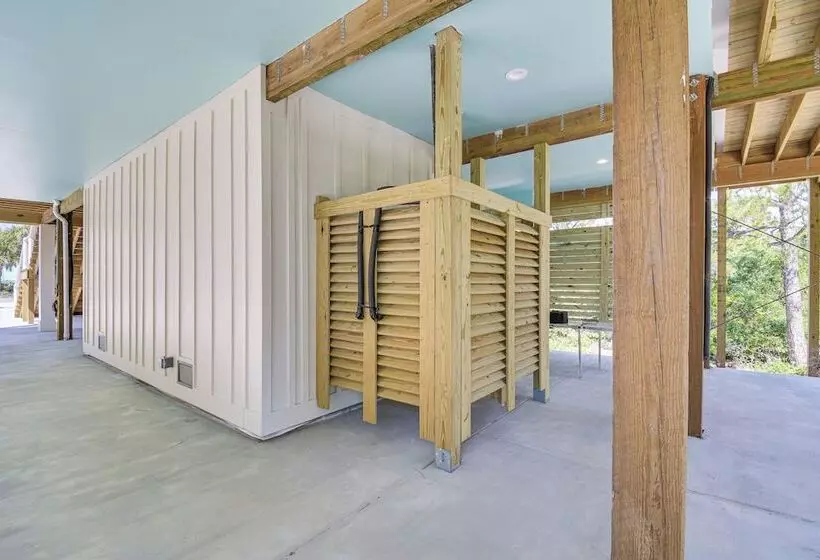 Coastal Gulf Shores Abode W/ Private Beach Access!