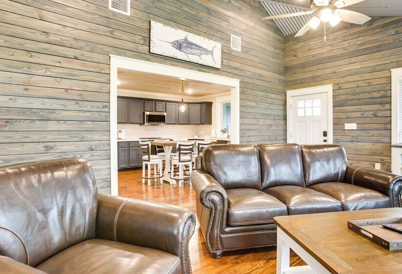 Dularge Copper Landing    Steps To Falgout Marina