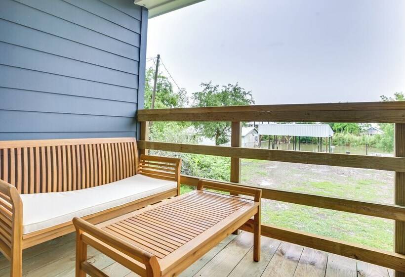 Dularge Copper Landing    Steps To Falgout Marina