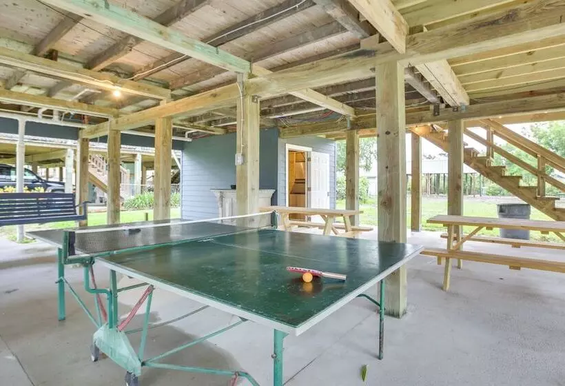 Dularge Copper Landing    Steps To Falgout Marina