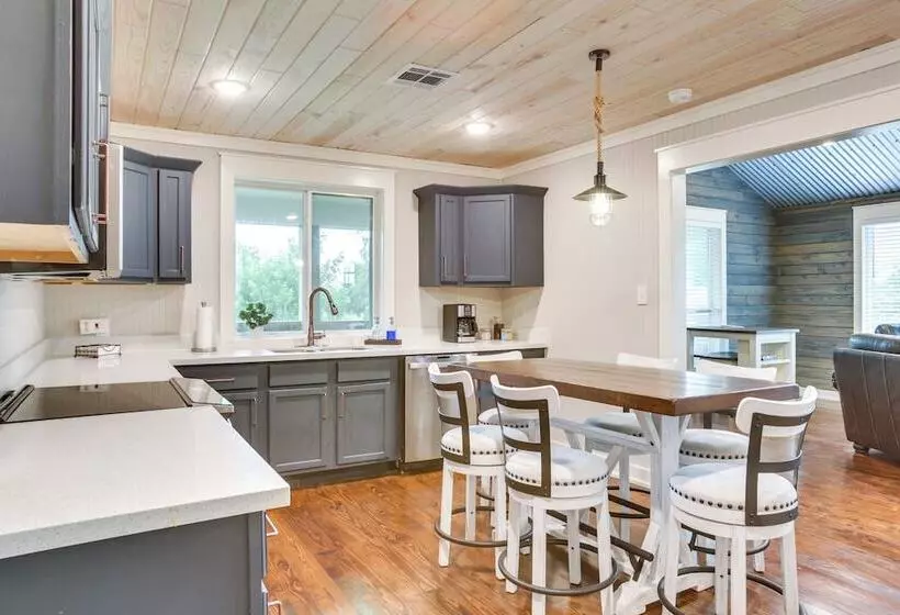 Dularge Copper Landing    Steps To Falgout Marina