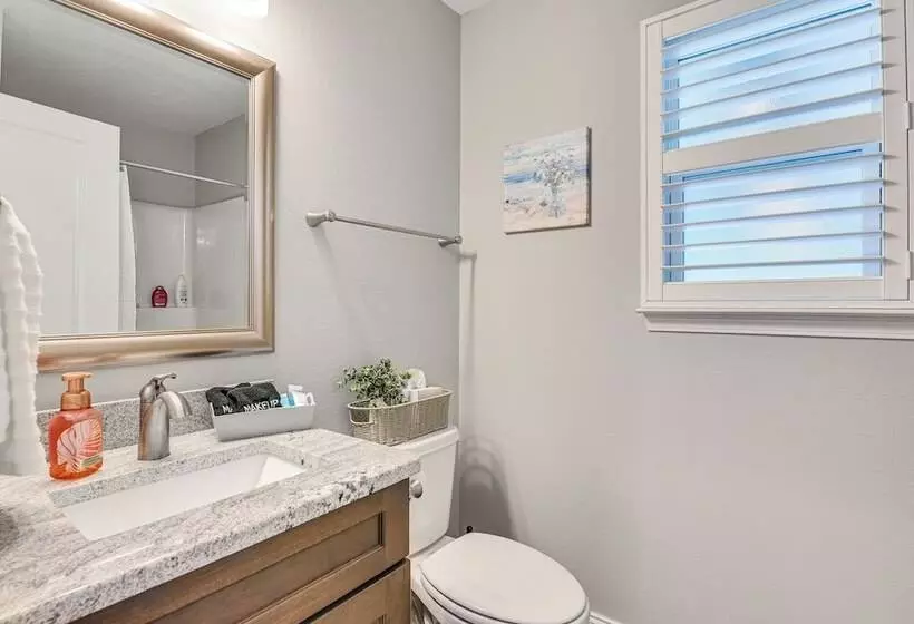Fort Walton Beach House: Lanai W/ Saltwater Pool!