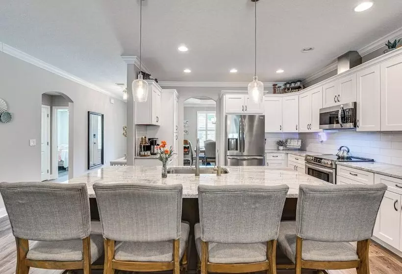 Fort Walton Beach House: Lanai W/ Saltwater Pool!